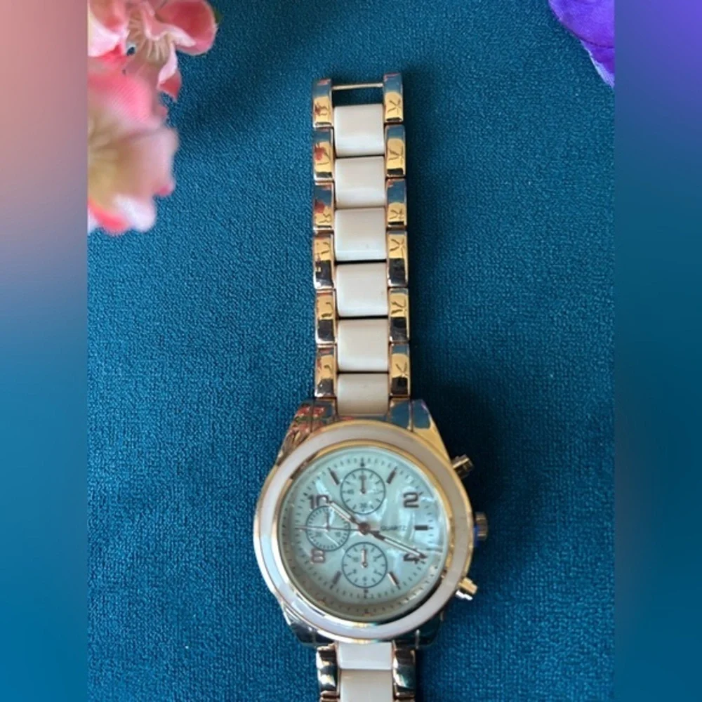 ✨NEW Aeropostale Blue and Gold Watches Modern